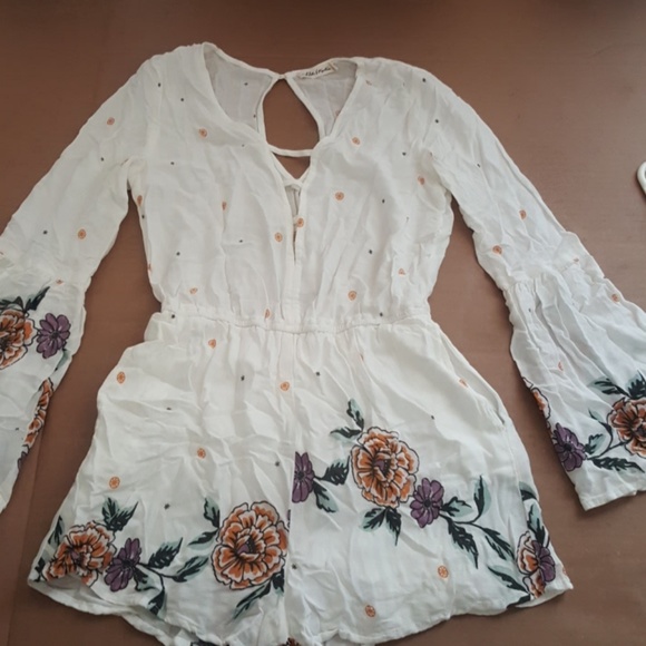 Chloe & Katie Dresses & Skirts - White floral romper